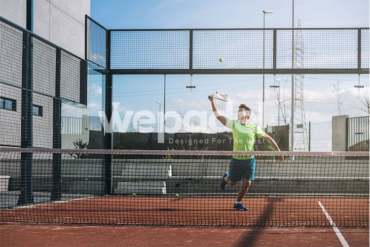 quels-sont-les-types-de-courts-de-tennis-de-padel